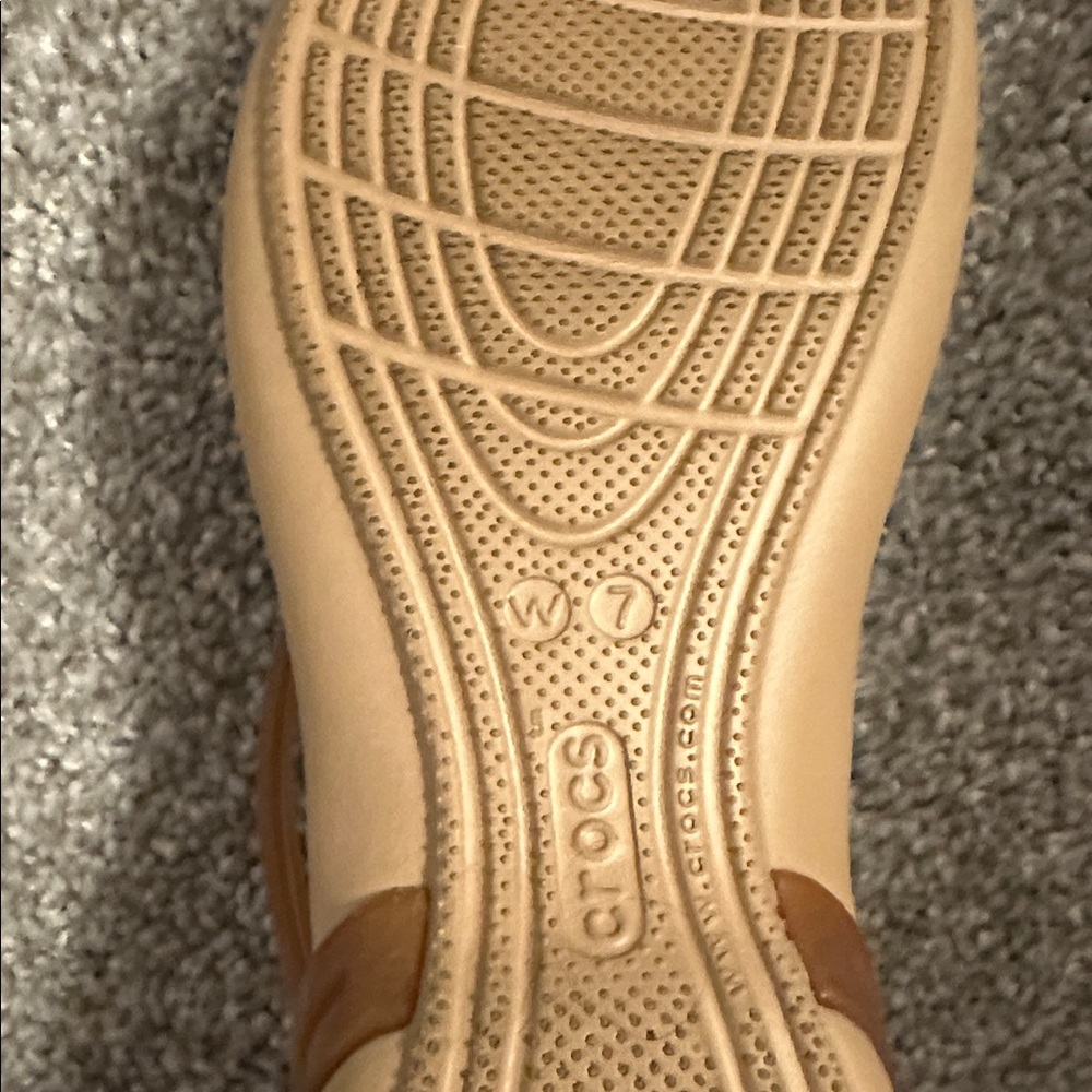 CROCS Brown Sandal Flats - Picture 10 of 10